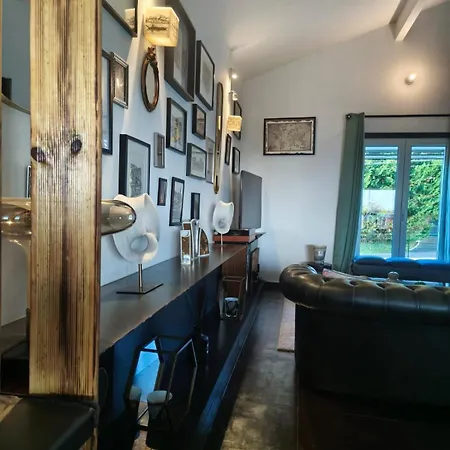 Magnifique De 250 M2 Villa *